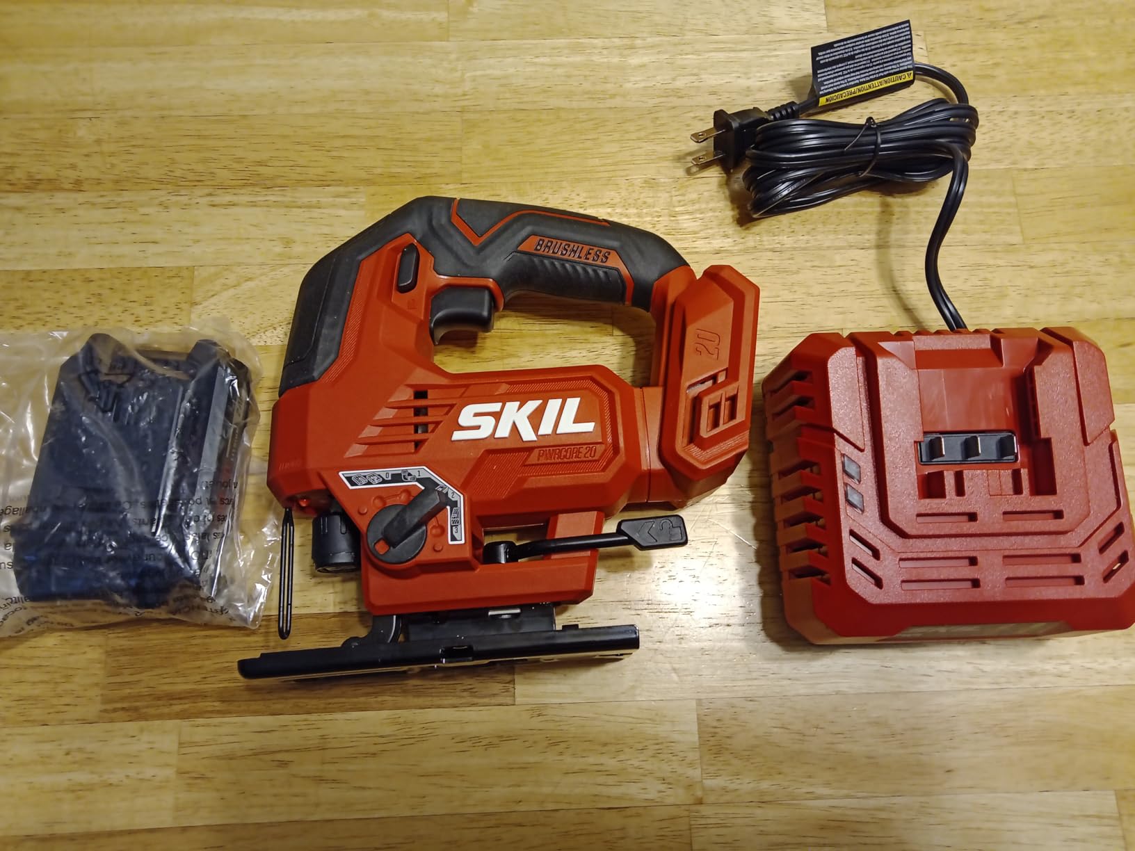 SKIL PWR CORE Brushless 20V Jig Saw Including 2.0Ah Battery and Charger - JS8290B-10 customer photo 1