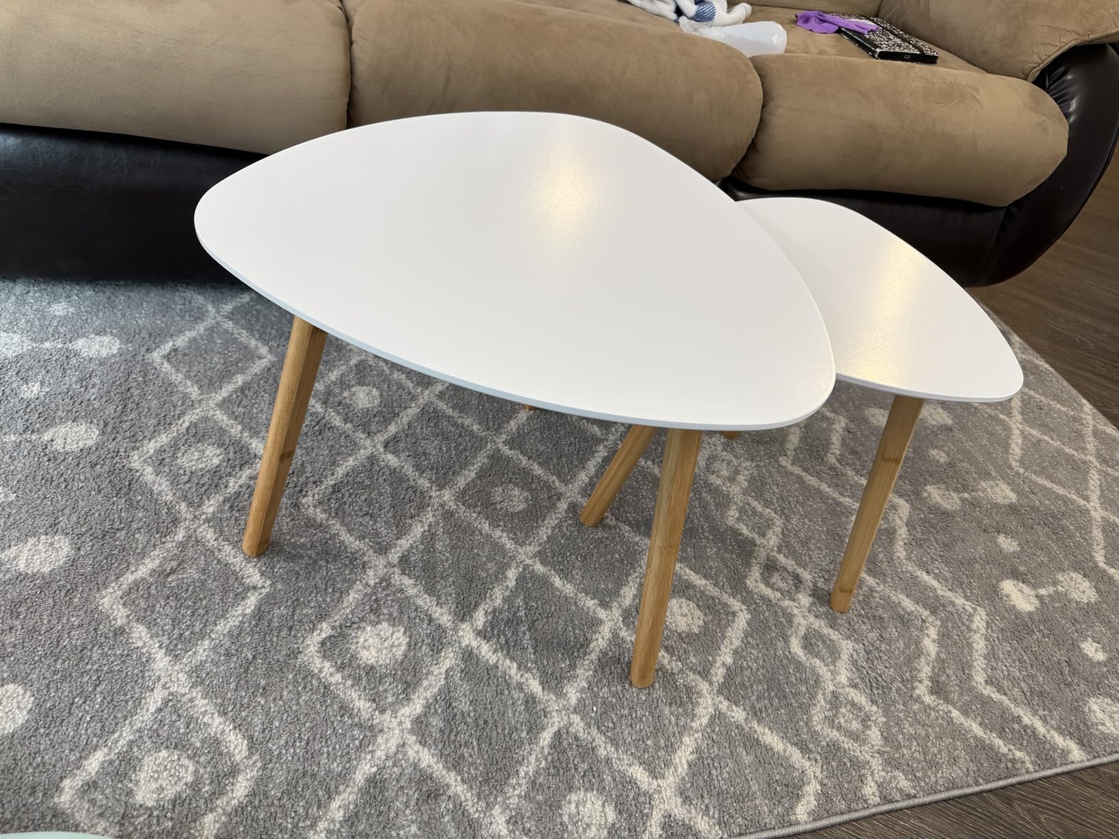 BAMEOS Monstera Leaf Nesting Tables Set of 2, Small Side Tables Set with Leaf Vein Pattern, Modern Wooden Coffee Tables for Living Room Bedroom Apartment Balcony Yard customer photo 2