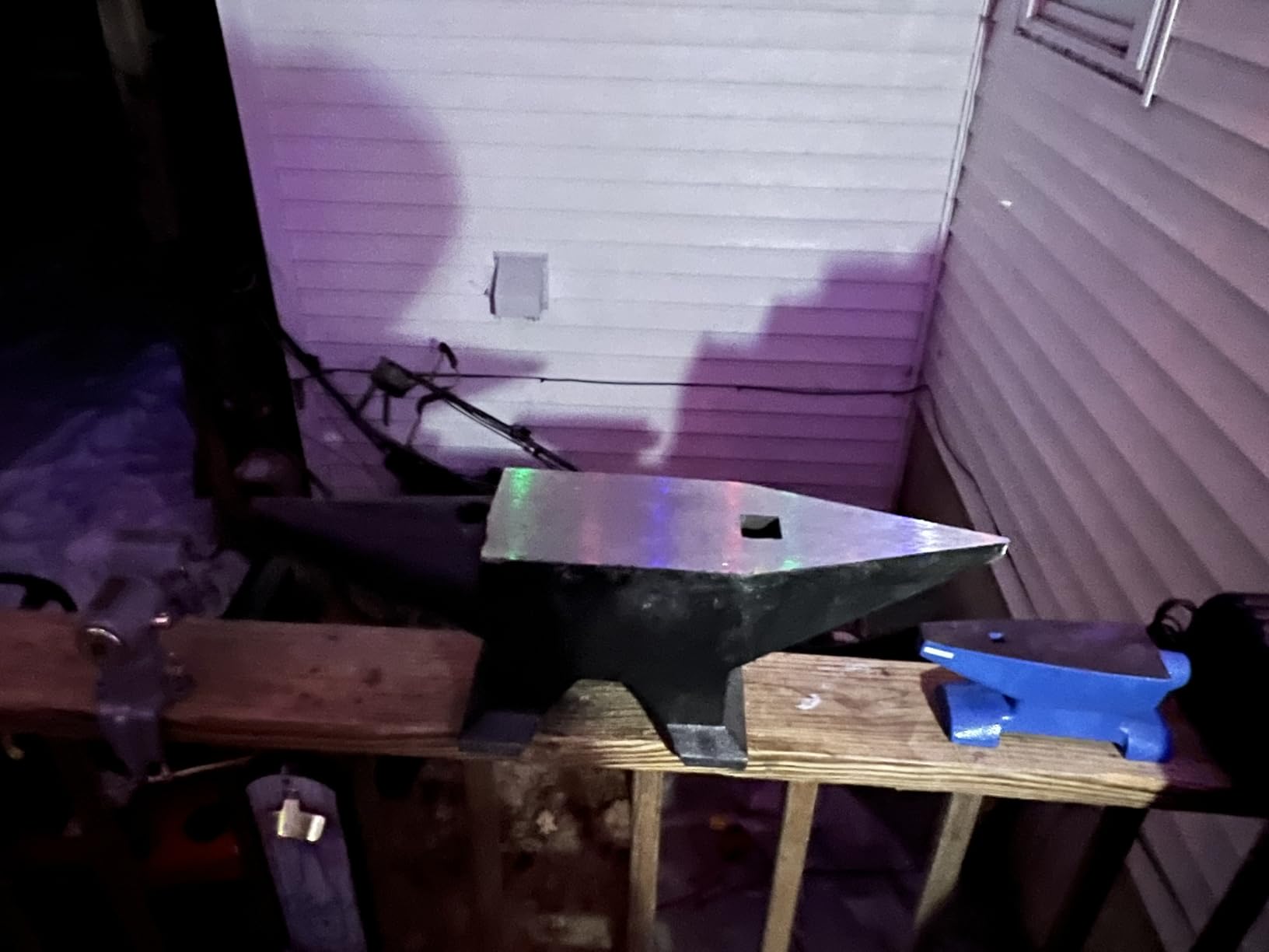 Single Horn Anvil 132 LBS, Cast Steel Anvil with Countertop and Stable Base customer photo 1