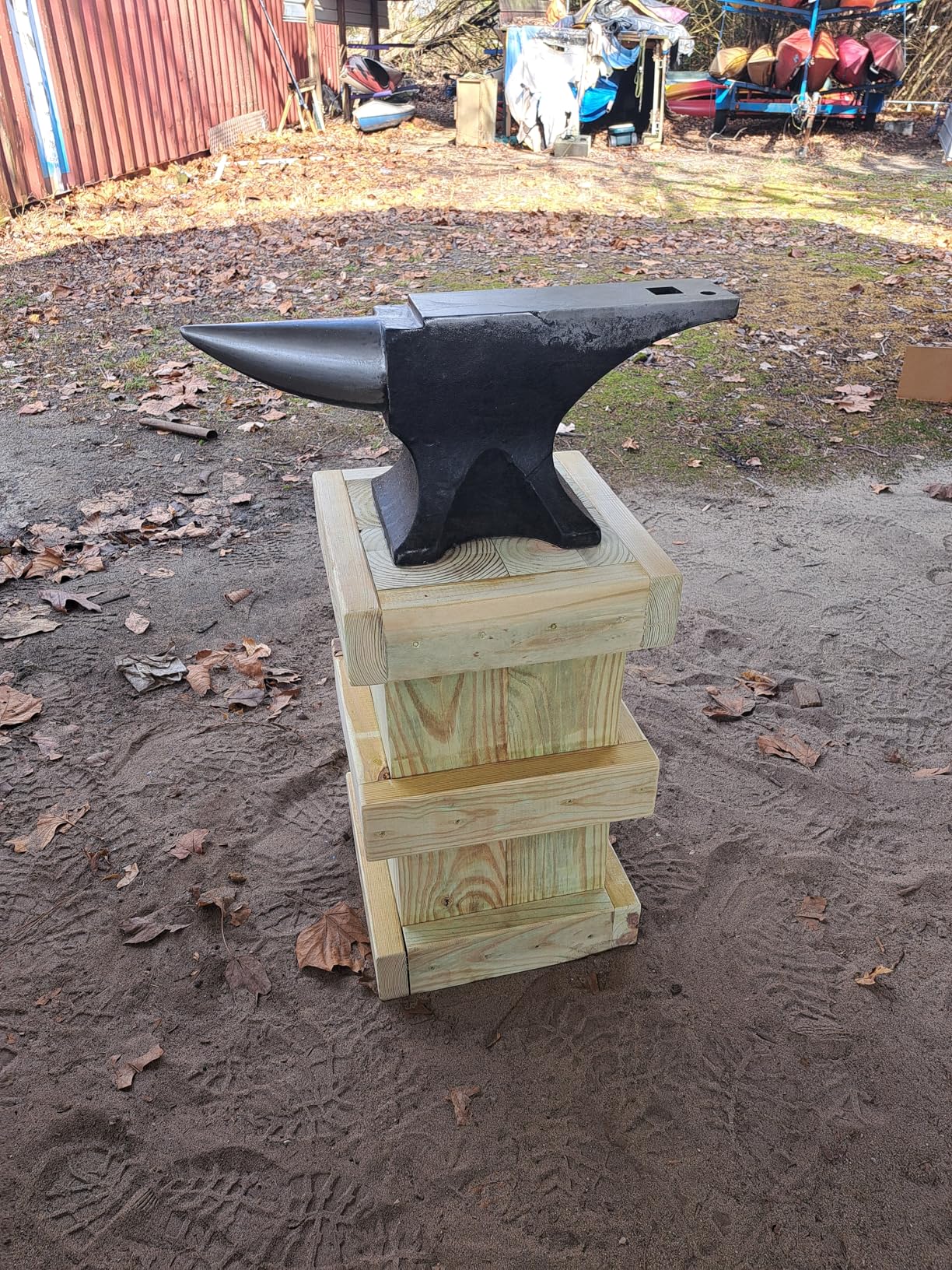 110Lbs Cast Steel Anvil, Single Horn Anvil, High Hardness Round Horn Anvil Blacksmith with Large Countertop and Stable Base, Metalsmith Tool for Bending and Shaping, Black customer photo 2
