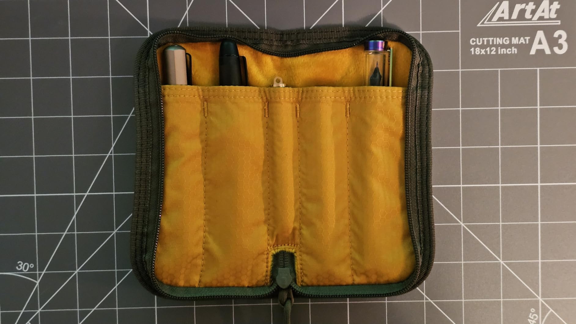 LOCHBY Quattro | Slim & Elegant Pen Pouch | Durable Waxed Canvas Lightly Padded for Fountain Pen & Mechanical Pencil | Compact Design Holds 4 Pens customer photo 2