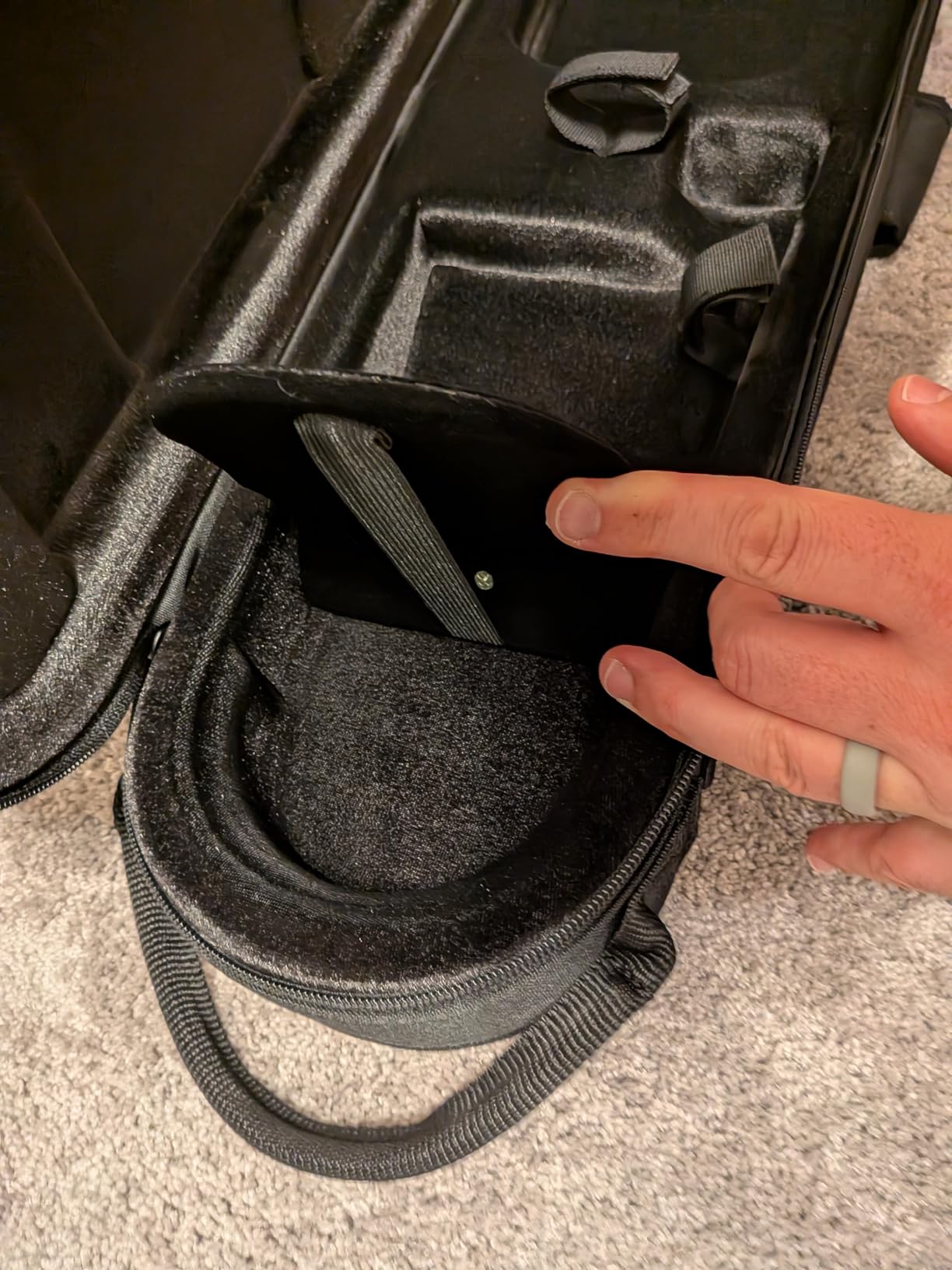 Gator Cases Largo Series Lightweight Beginner Friendly Case for 4/4-size Violin with Comfortable & Adjustable Shoulder Strap for Easy Travel, (GBO-VIOLIN44) customer photo 1