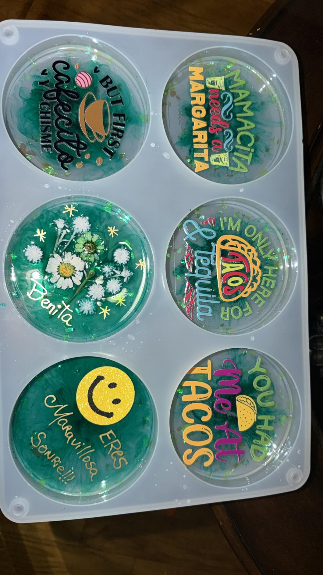 KISREL Epoxy Resin Kit 32OZ with Molds, Dried Flowers & Tools for Beginners customer photo 1