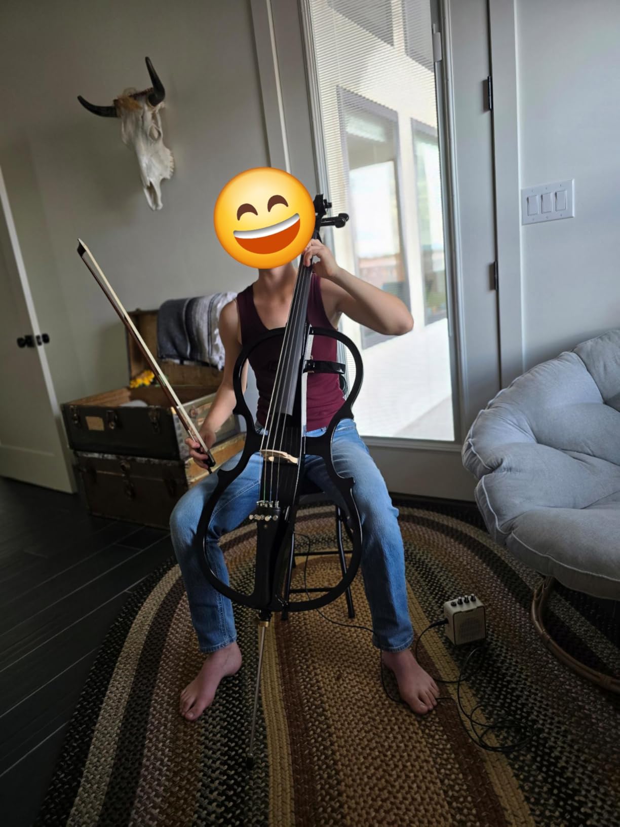 Electric Cello 4/4 Full Size Ebony Fittings with Lightweight Cello Bag, Headphones, Bow, Bridge, Rosin, Metallic Black customer photo 1