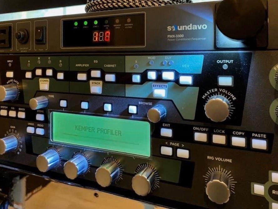 PMX-800 Rack-mount 1U Power Conditioner/Surge Protection - Noise Filtering with 2 Front-panel Pull-out LED Lights customer photo 1