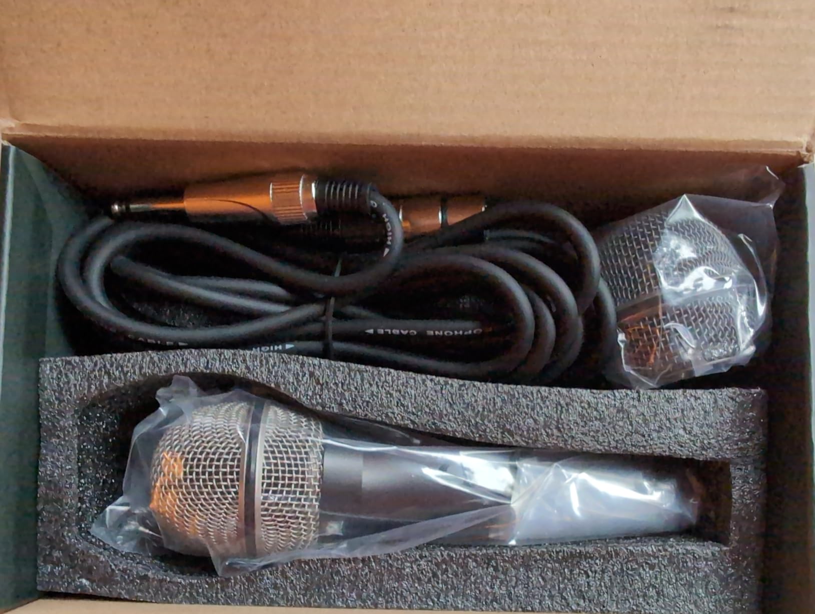 7 Piece Drum Mic Kit with Carrying Case, Full Metal Wired Dynamic Drum Mics Set for Kick Bass, Tom, Snare, Hi-hat Cymbals customer photo 2