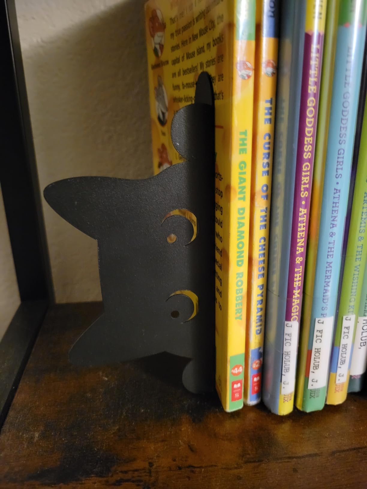 Geelin Peeping Cat Metal Bookends Set of 2 Cute Book Ends for Shelves Decorative Bookshelf Home Office Desk Bookshelf Decor Gift for Cat Lovers and Reading Enthusiasts customer photo 1