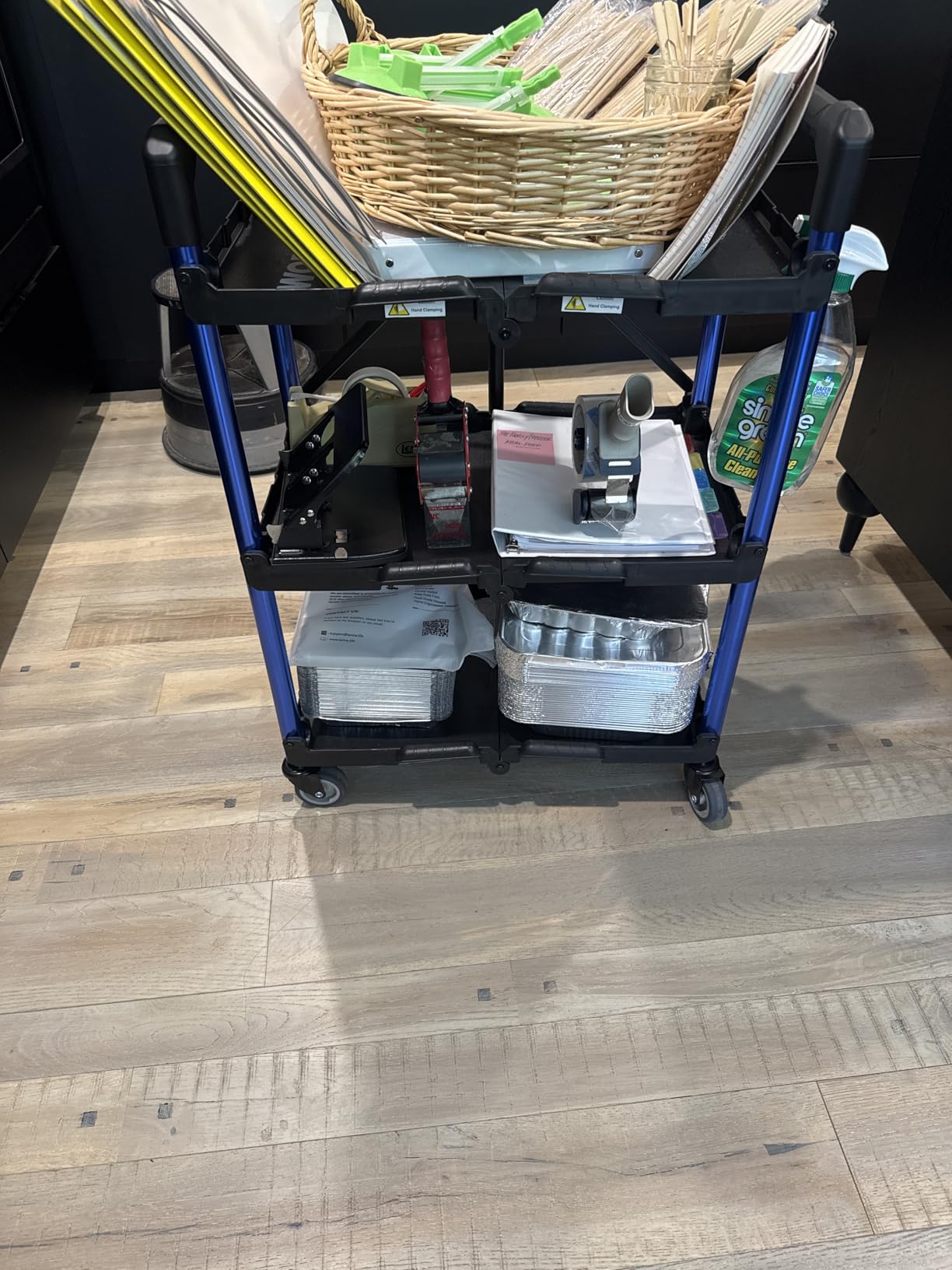 WORKPRO 3-Tier Service Utility Cart, 400LBS Plastic Rolling Cart with Handles & Lockable Wheels, Heavy Duty Storage Cart for Restaurant, Kitchen, Office, Garage, Warehouse customer photo 2