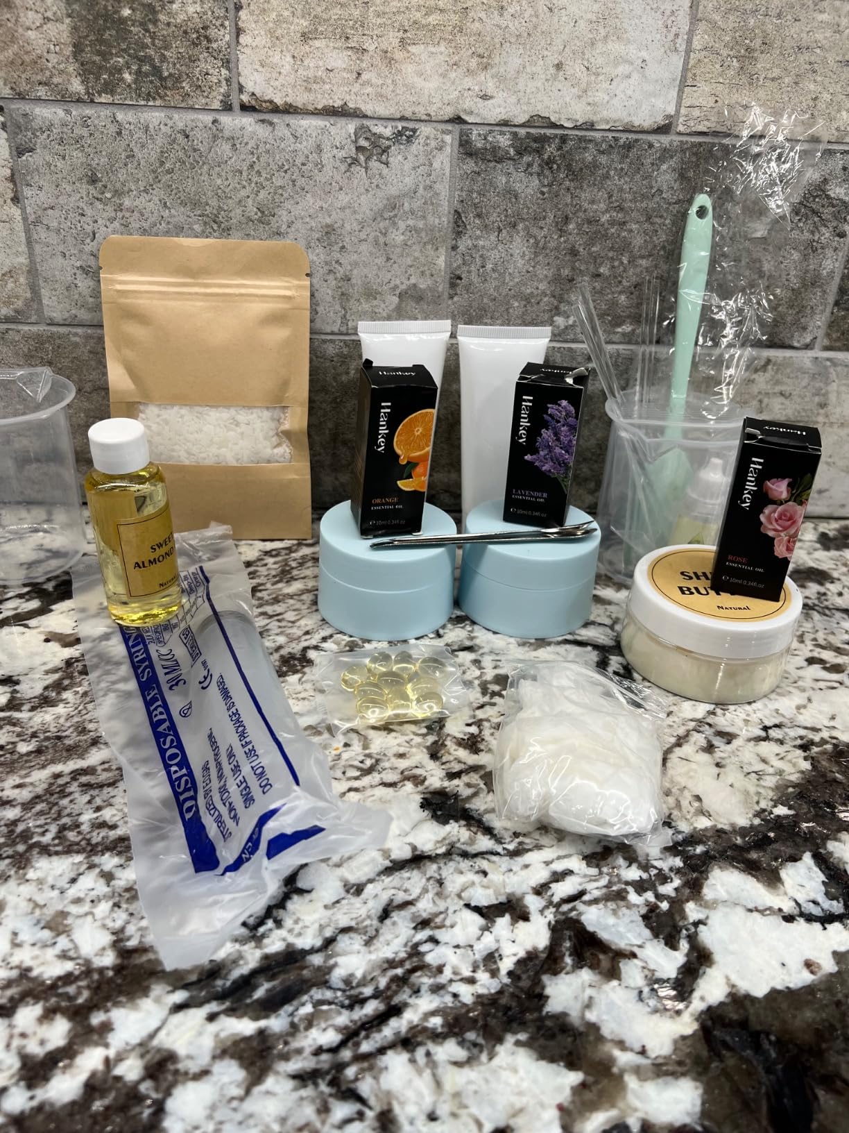 Jcoos DIY Hand Cream Making Kit, Handcream For Very Dry Hands, hand lotion with Shea Butter, Almond Oil, Jars, Essential Oils Natural Whipped Shea Butter Body Butter Making Kit Gifts for Women customer photo 2