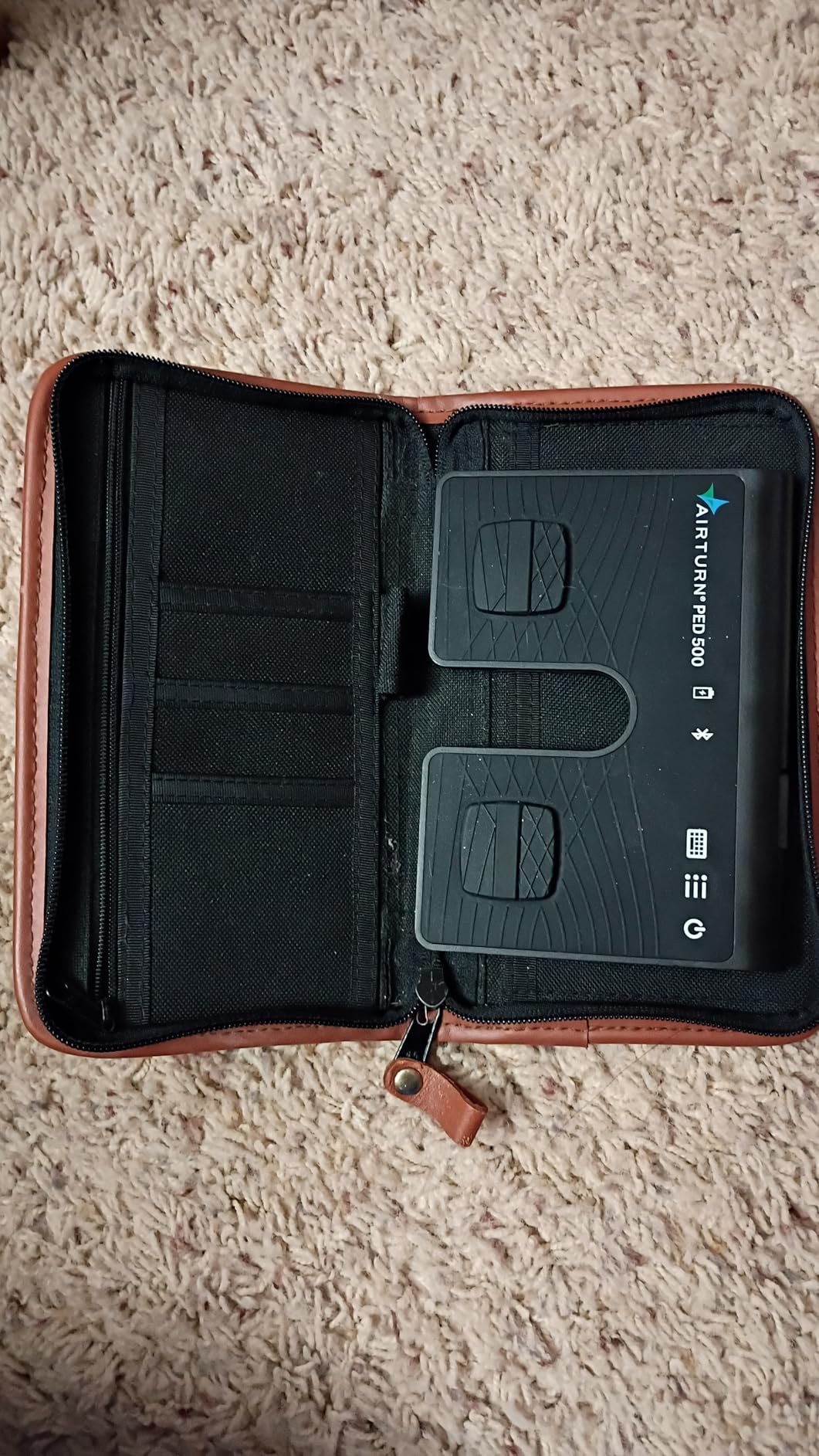 AirTurn PED 500 Portable Bluetooth Pedal Page Turner for iPad, Android, Works with Most Apps customer photo 1