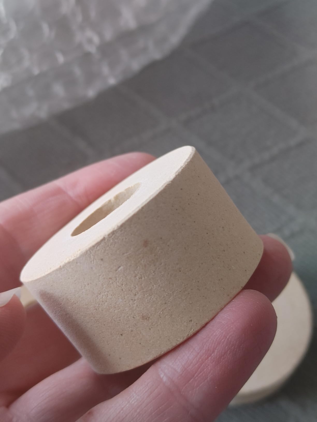 4 Pack 1.75 x 1 Inch Tall Round Kiln Posts High Alumina Kiln Posts Ceramic Shelf Supports for High Temperature Kilns Shelf Sturdy Firing Post customer photo 1