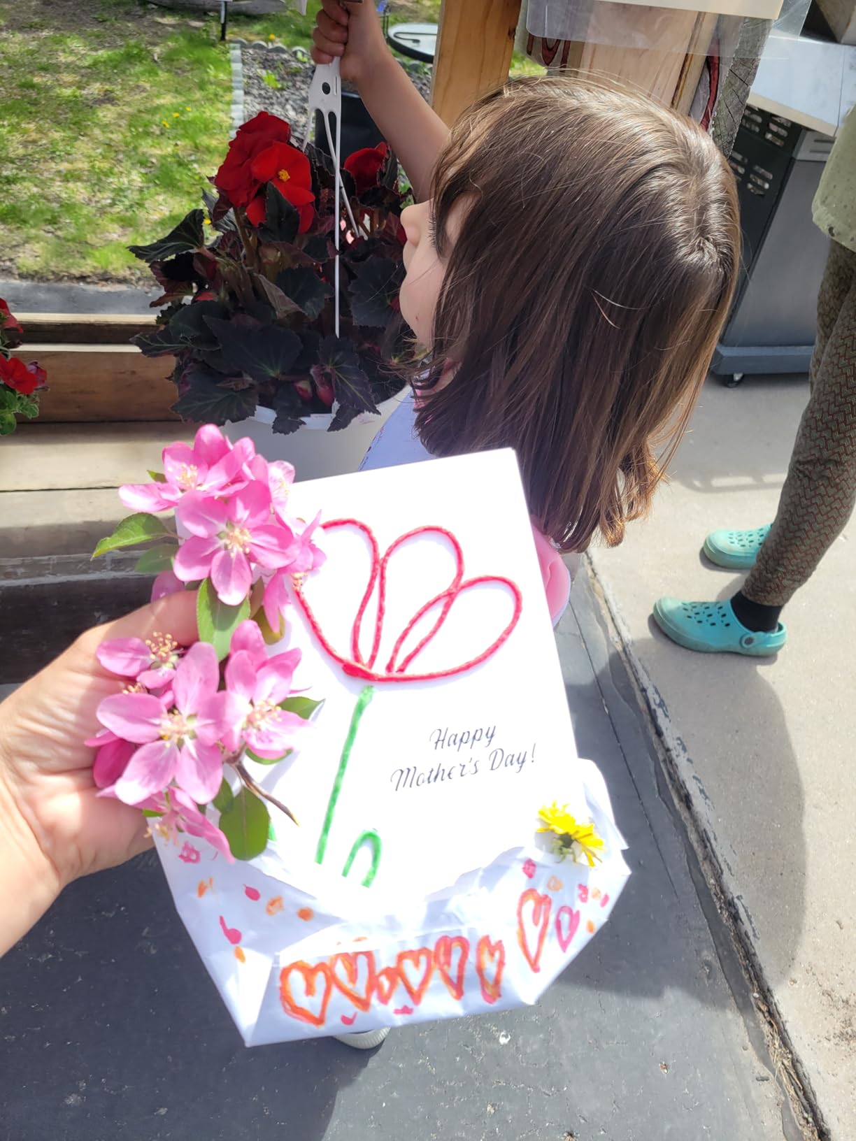 Wikki Stix Create-A-Card Kit, Kids Greeting Card Craft Kit with 108 16 Cards, Make Handmade Birthday, Holiday, Thank You, Valentine, Mother's Day & Father's Day Cards, Mess-Free Craft. customer photo 1