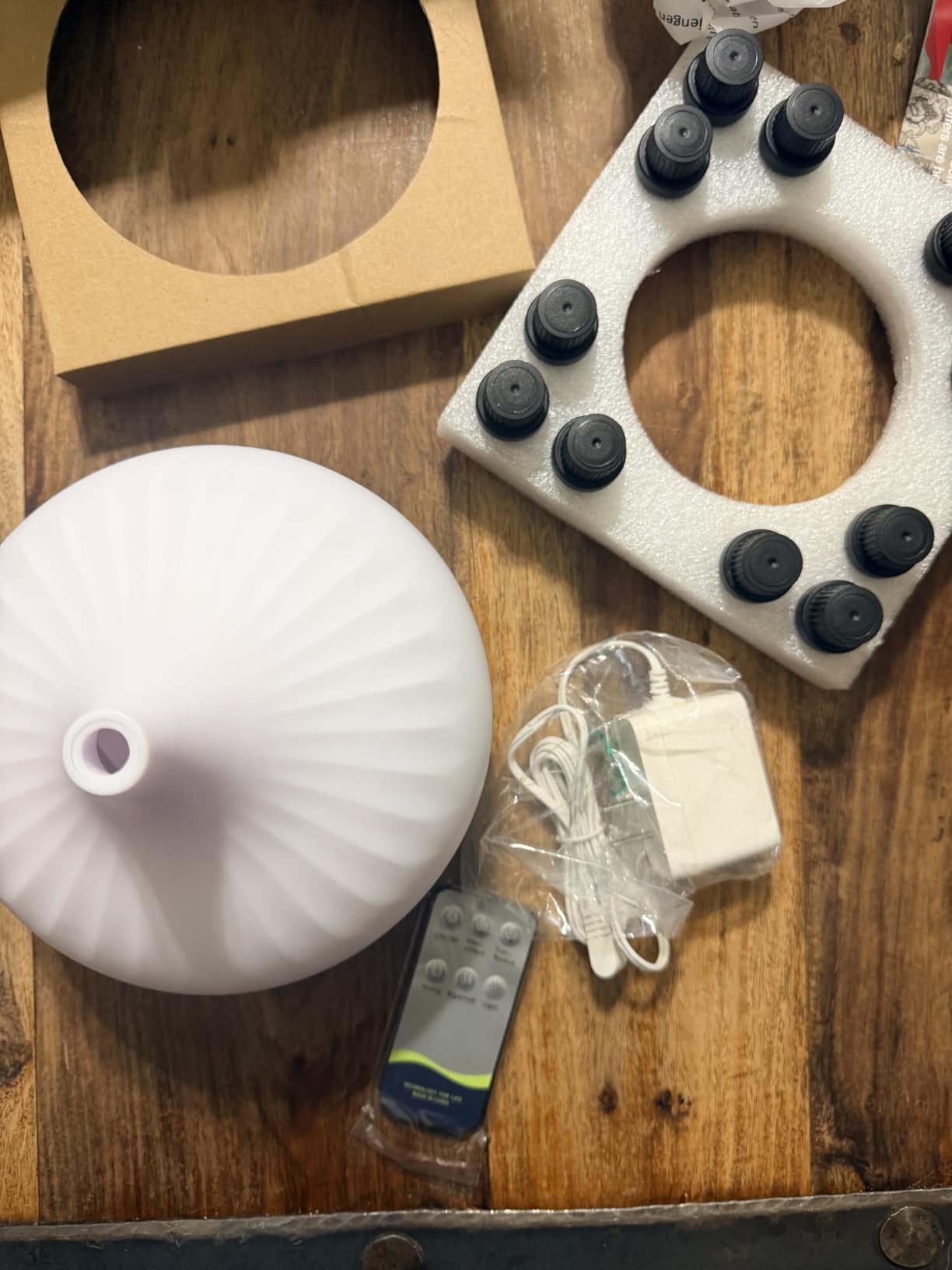 Aromatherapy Diffuser & 12 Essential Oils Set, 500 ML Ultrasonic Diffuser for Home, Cool Mist Humidifier with 14 Colour Changes, Timer and Auto-Off Function customer photo 1