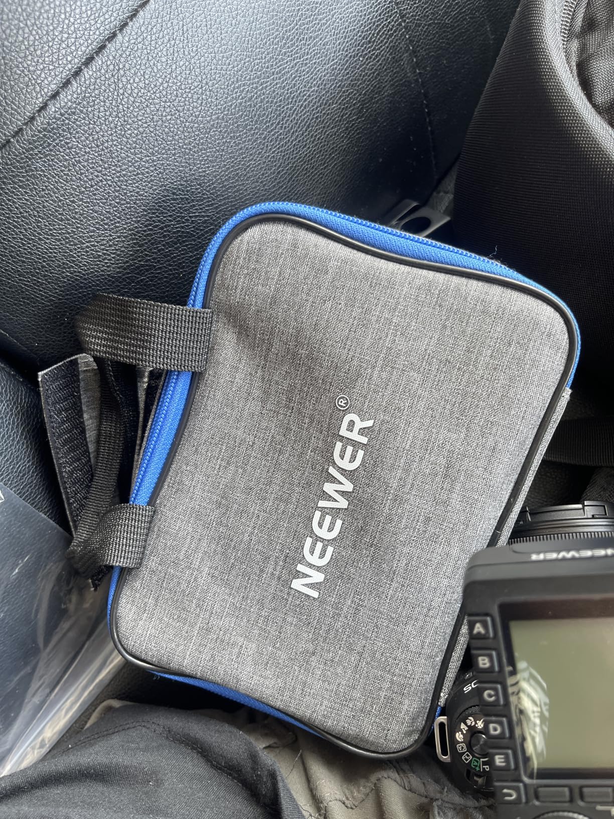 NEEWER 120Ws 2.4G TTL Outdoor Strobe Flash, Compatible with Godox, 1/8000s HSS Portable Studio Monolight with Modeling Light /3000mAh Battery/420 Flashes/1.5s Recycle for Photography Photoshoots, Q120 customer photo 2