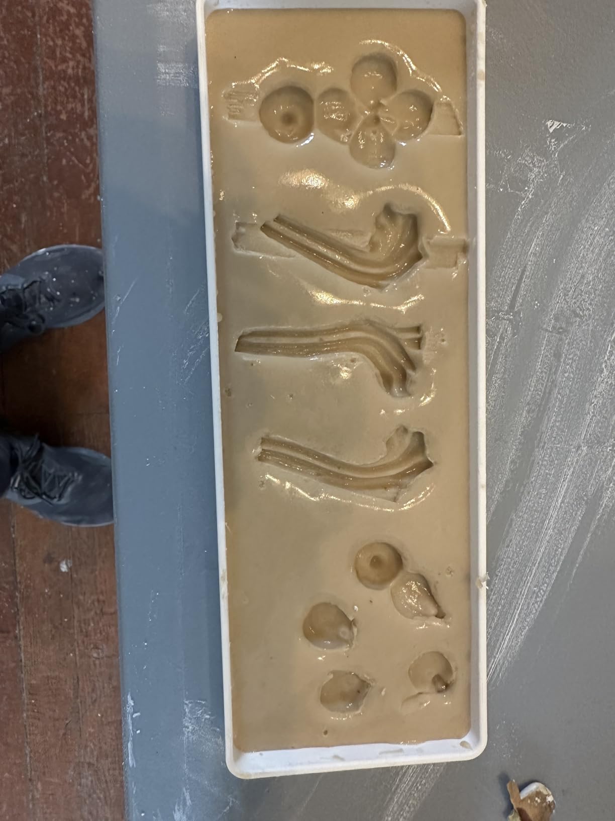 Perfect Mold Alginate Molding Material, Non-Toxic Mold Making Powder for Life Casting, Hand Casting, Baby Footprints, Face & Body Molds, USA Made, 2 lb Bag customer photo 1