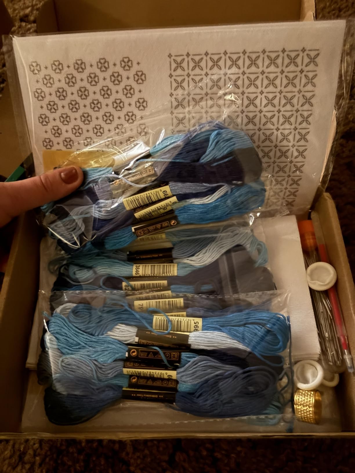 94Pcs Sashiko Embroidery Kit for Beginners, Visible Mending, Hand Quilting, DIY Stitching and Sewing Projects, with Blue Sashiko Thread and Needles, Thimble, Stencils, Water-Soluble Pattern Sheets customer photo 1