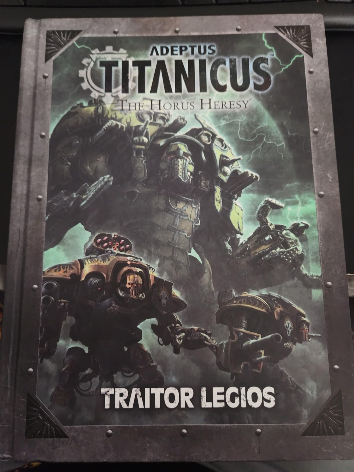Warhammer: Adeptus Titanicus: Traitor Legios customer photo 1