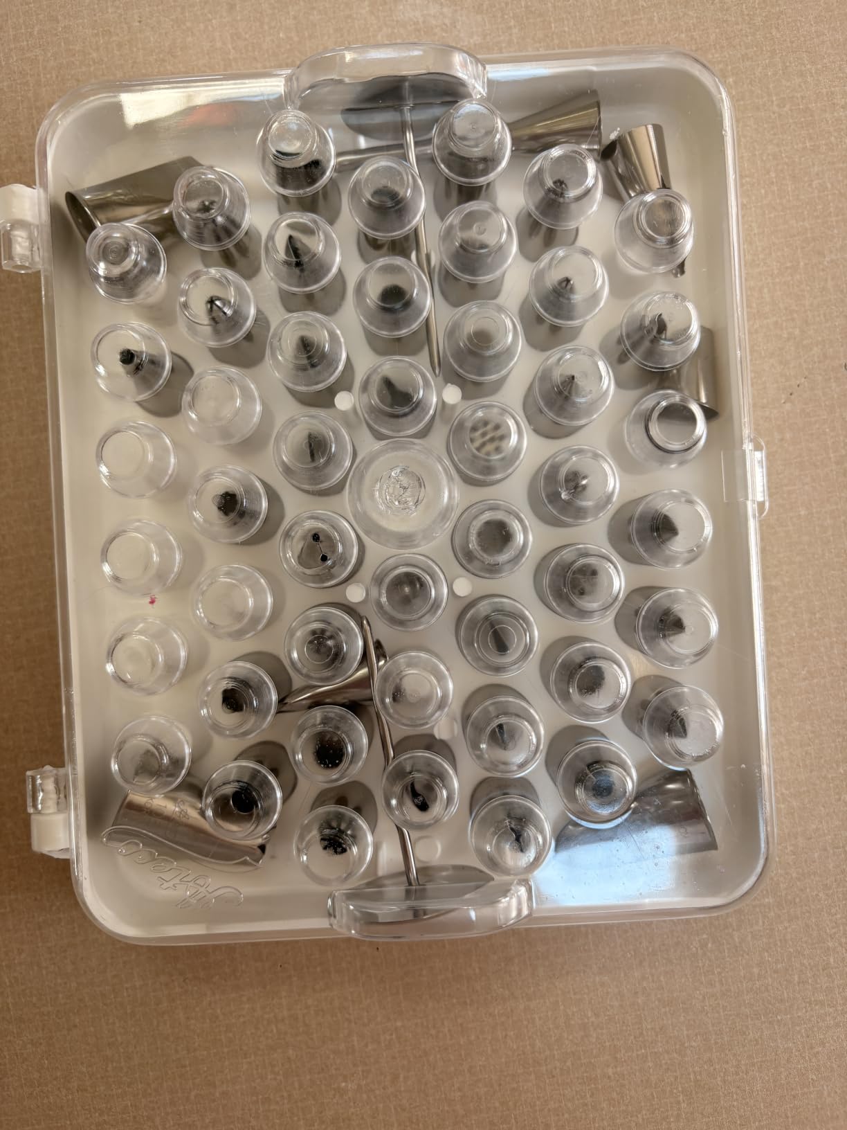 Ateco 783-55 Piece Cake Decorating Set, Includes 52 Stainless Steel Tubes, 1 Standard Coupler, 2 Flower Nails in Hinged Storage Box customer photo 1
