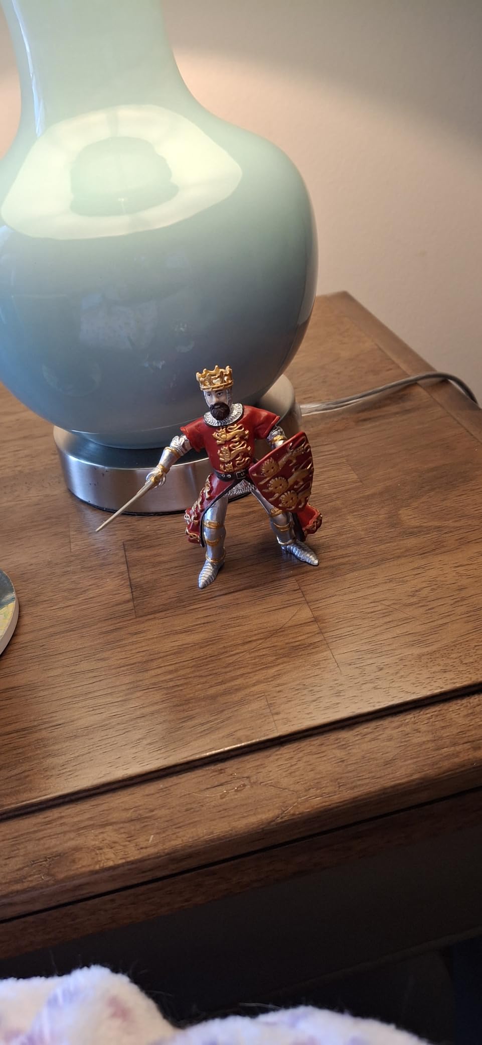 Realistic Red King Richard Figure - Ages 3+ - Fantasy & Medieval Collection - Creative Play Royal World - Gift Idea Toy for Girls and Boys customer photo 2