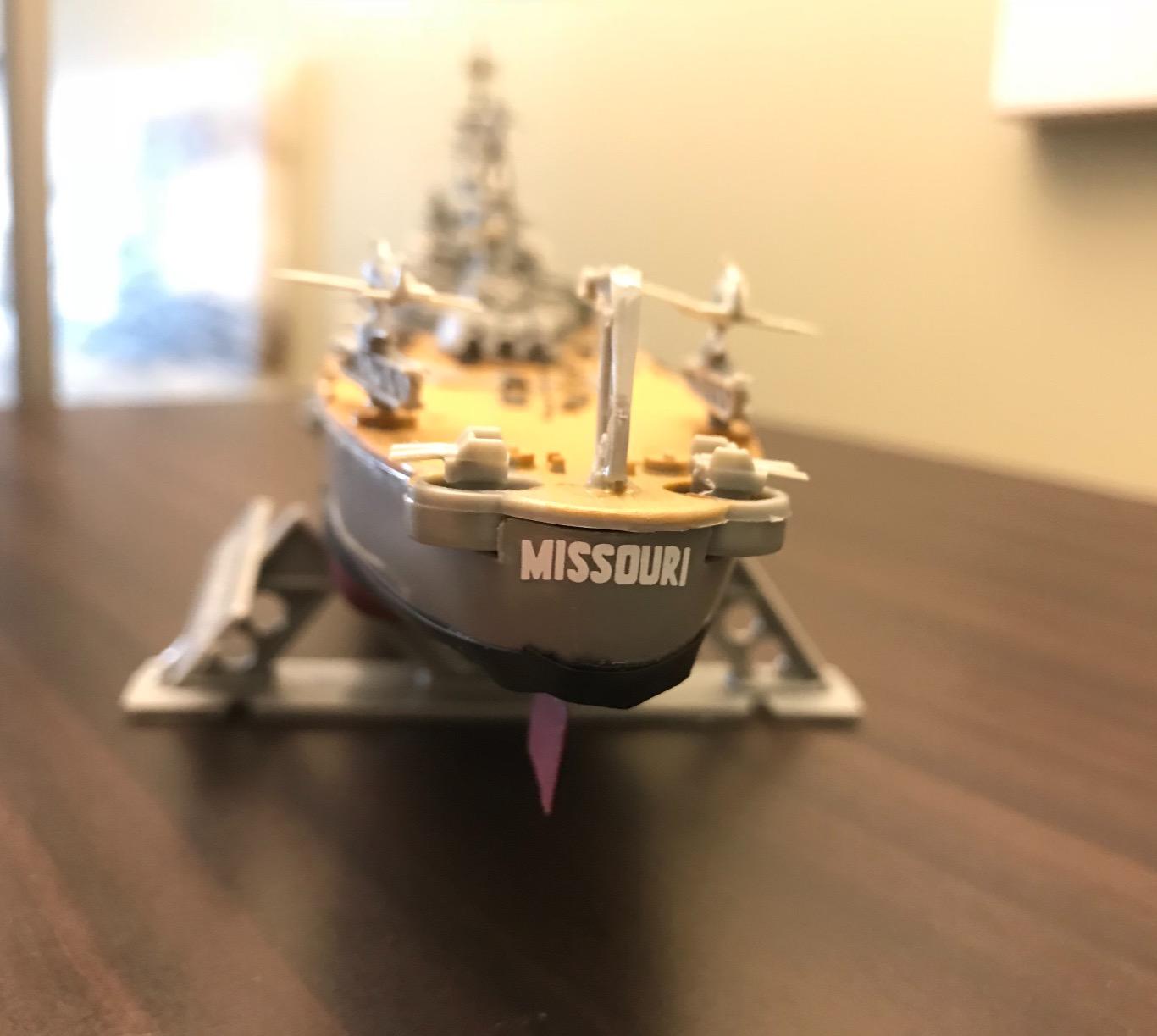 Revell 1: 535 USS Missouri Battleship customer photo 1