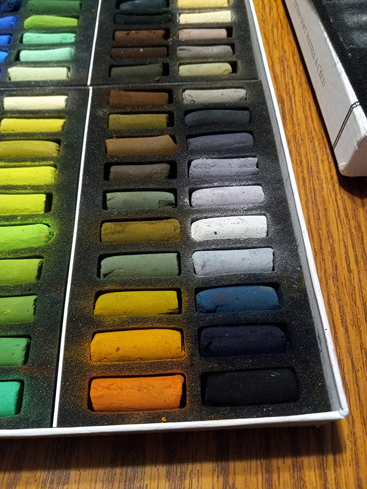 SENNELIER Extra-Soft French Half Pastel Professional Artist Box Set, 80-Colors customer photo 2