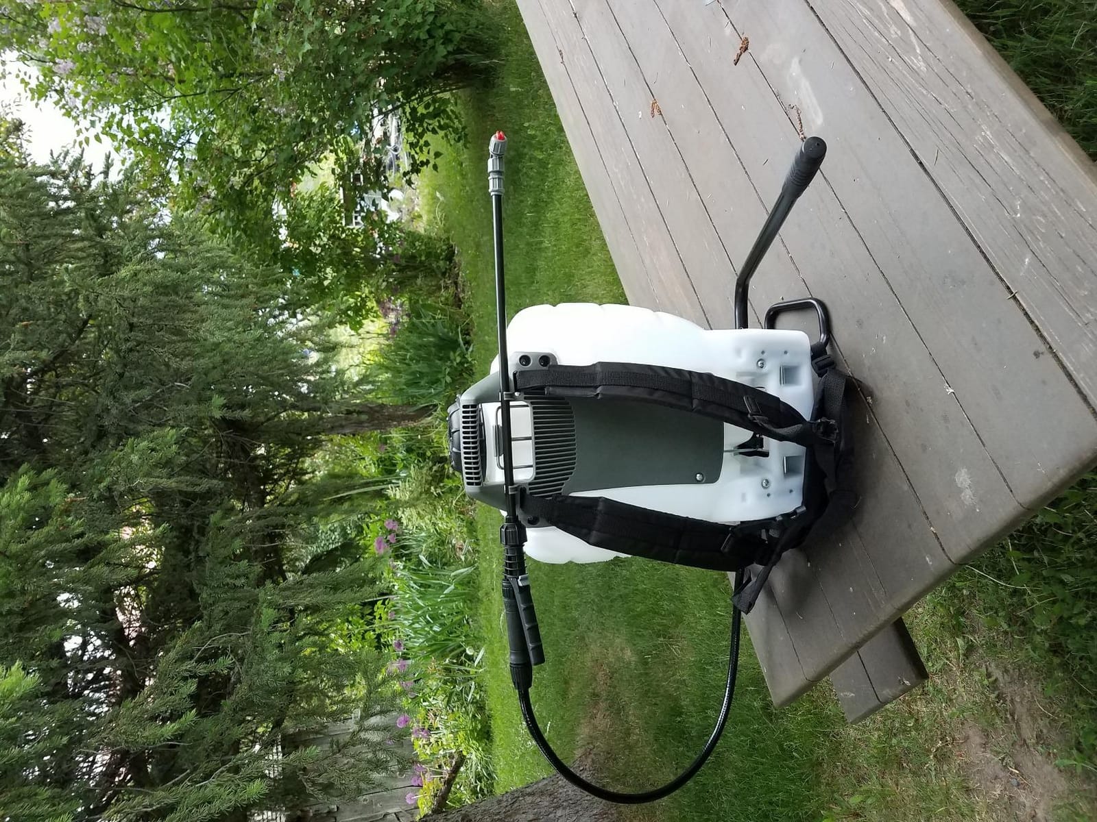 FIELD KING 190328 Backpack Sprayer, 4 Gallon, with Internal No Leak Pump Design Delivers 150 PSI customer photo 2