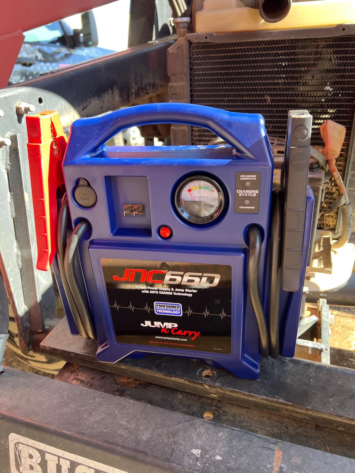 Clore Automotive Jump-N-Carry JNC660 1700 Peak Amp 12 Volt Jump Starter, Blue customer photo 1