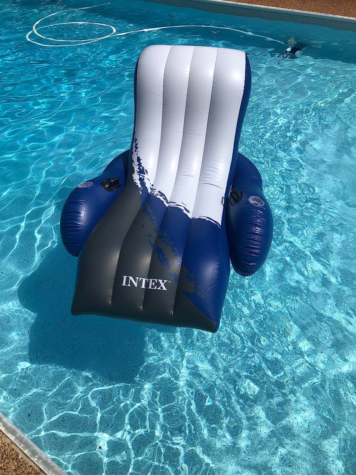 INTEX Inflatable Floating Swimming Pool Recliner Lounge Chair for Adults | 58868EP - Large Water Lounger with Countoured Backrest, Armrests, 2 Cupholders for Tanning & Relaxing customer photo 1