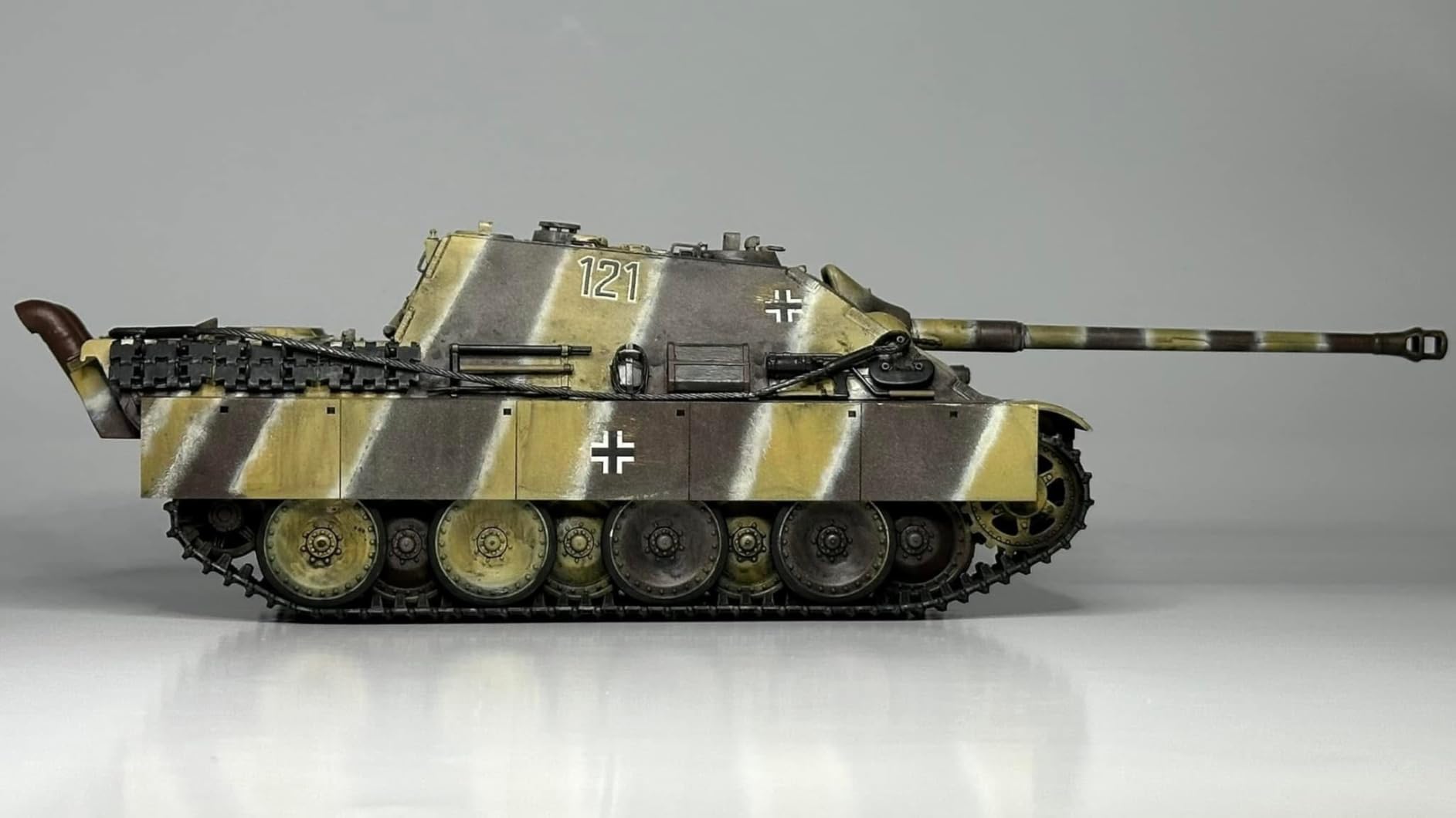 Tamiya 35164 1/35 King Tiger Production Turret Tank Plastic Model Kit customer photo 2