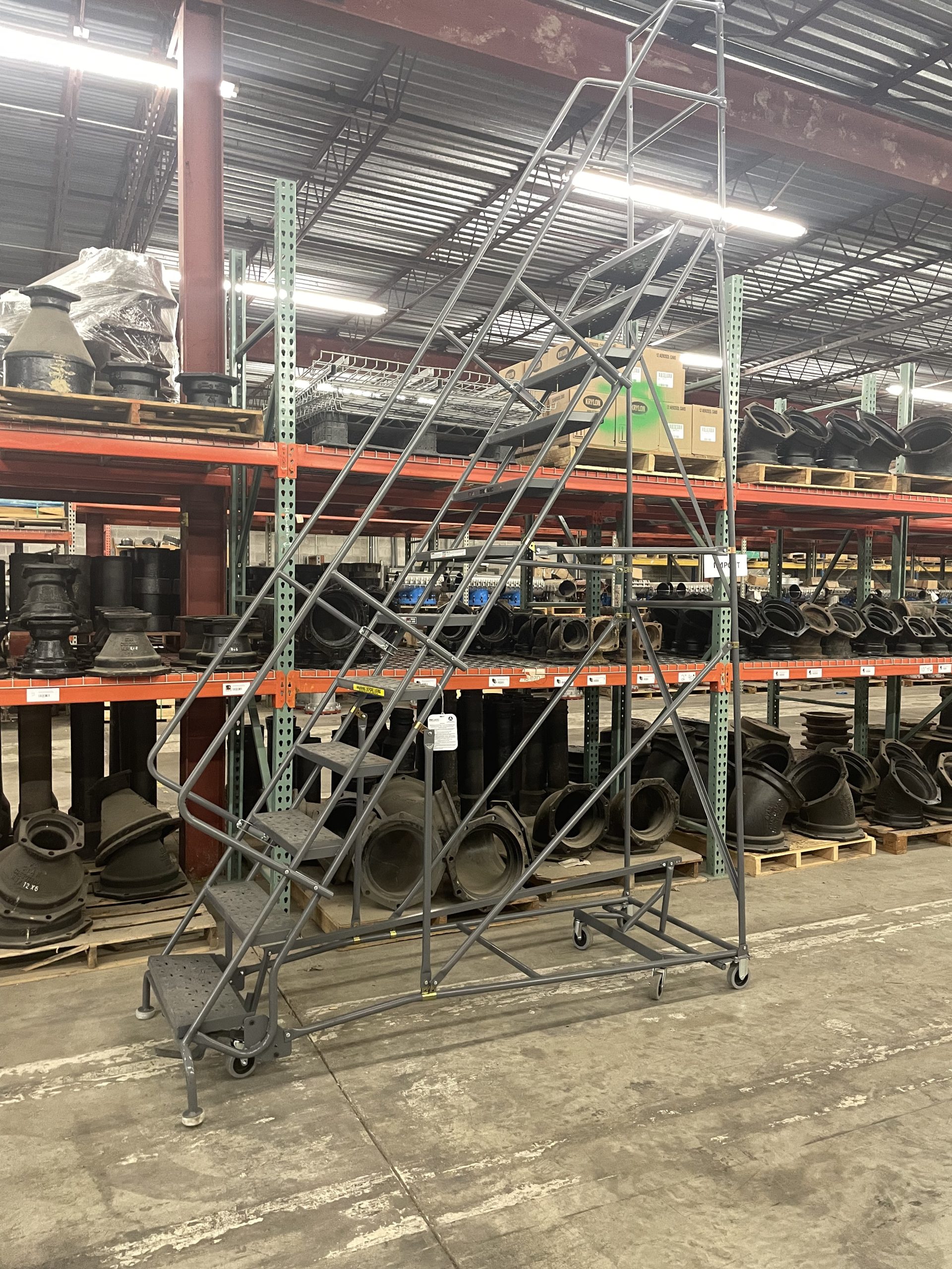 Tri-Arc KDED112246 12-Step All-Directional Steel Rolling Industrial & Warehouse Ladder with Perforated Tread, 24-Inch Wide Steps customer photo 1