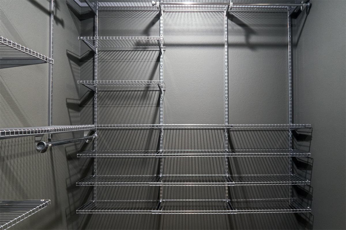 Rubbermaid Configurations Deluxe Custom Closet Kit 4-8Ft. Adjustable Metal Wire Shelving White Finish Expandable Organization System Hardware Included for Home Closet/Pantry/Laundry/Mudroom customer photo 1