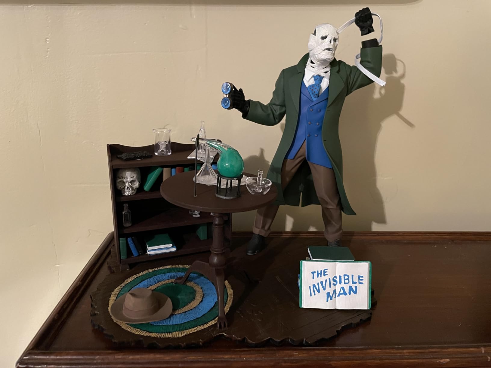 Moebius Models HG Wells Invisible Man Plastic Assembly Kit, 1/8 Scale customer photo 2