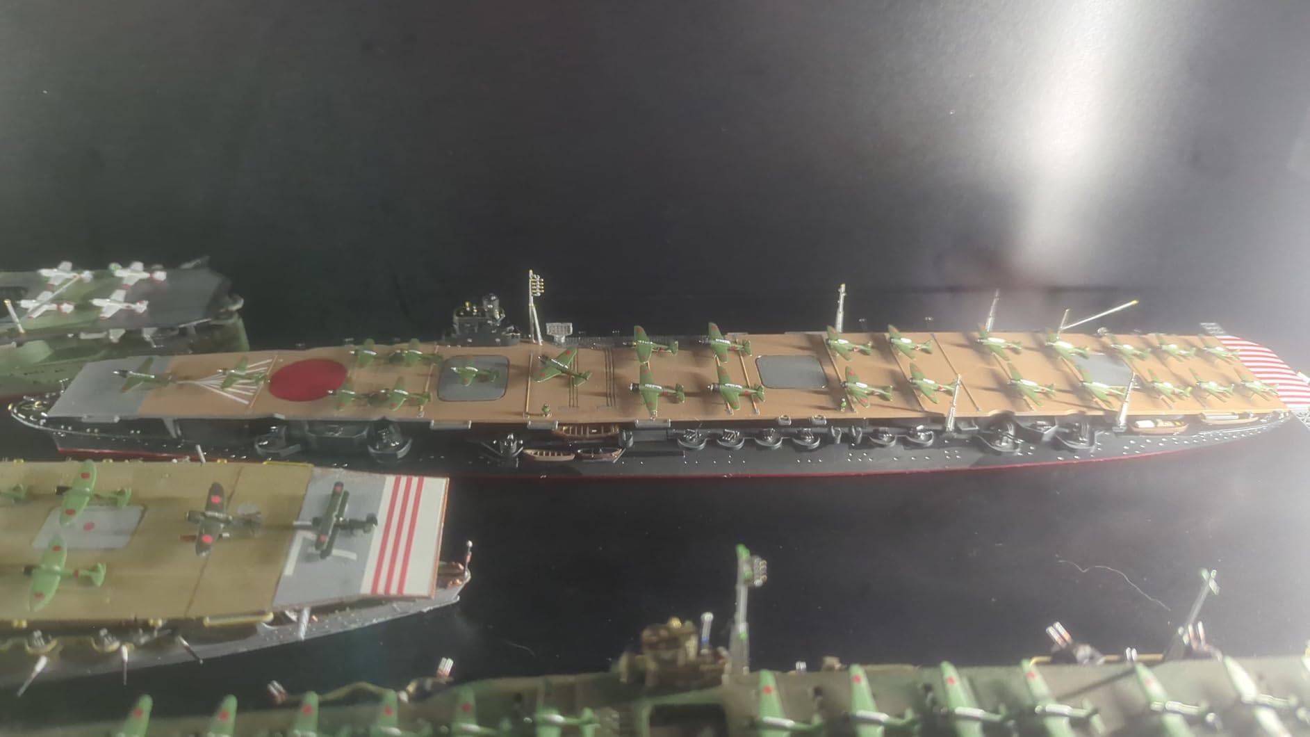 Tamiya 1/700 WWII Japanese Aircraft Carrier 'Shokaku' Waterline Series customer photo 2