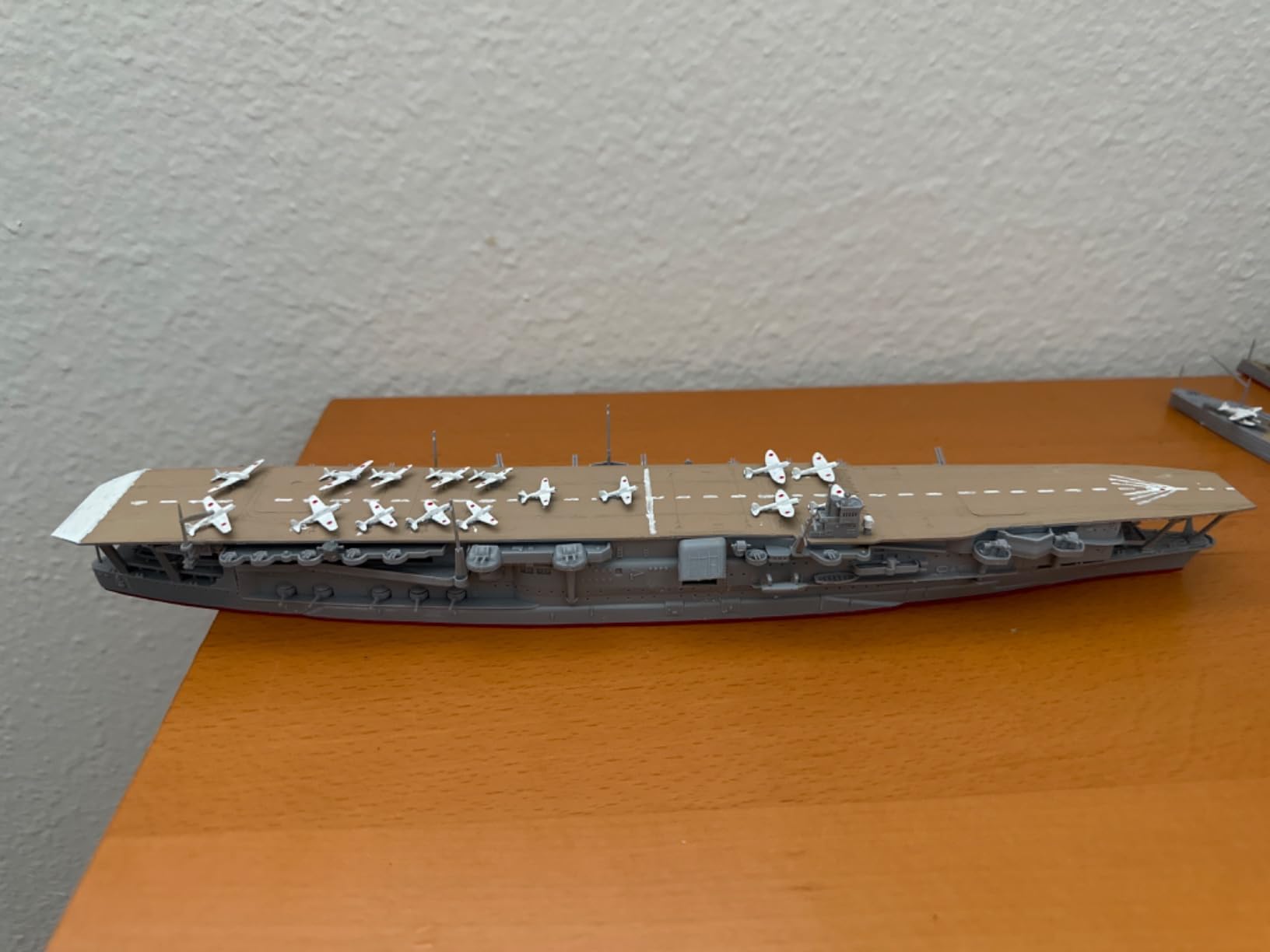 Hasegawa 1/700 Waterline Series IJN Aircraft Carrier (HWL227 Akagi-class full hull variant kit) customer photo 1