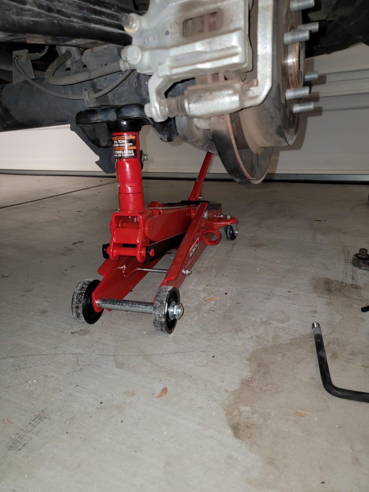 BIG RED Hydraulic Trolley Service/Floor Jack with Extra Saddle (Fits: SUVs and Extended Height Trucks): 3 Ton (6,000 lb) Capacity, Red, T83006 customer photo 2