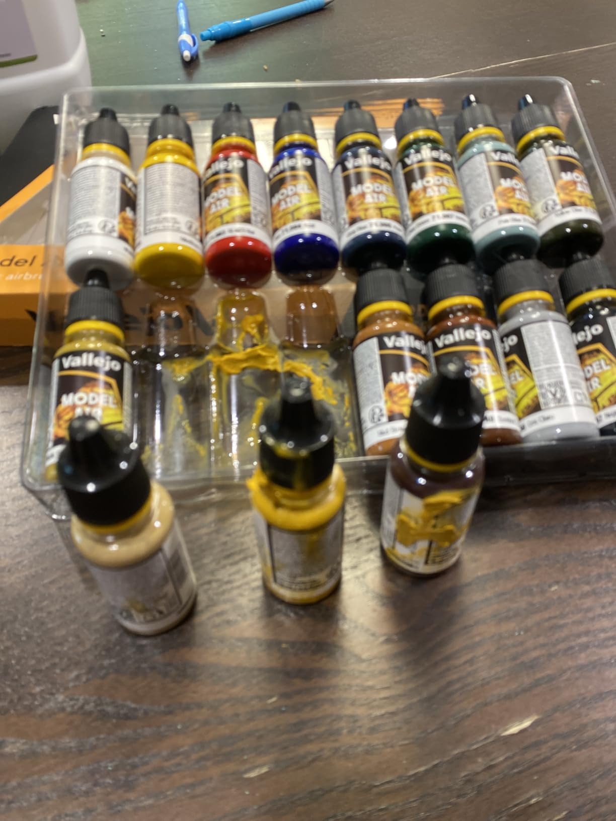 Vallejo WWII Allied Model Air Paint, 17ml (Pack of 16) customer photo 2