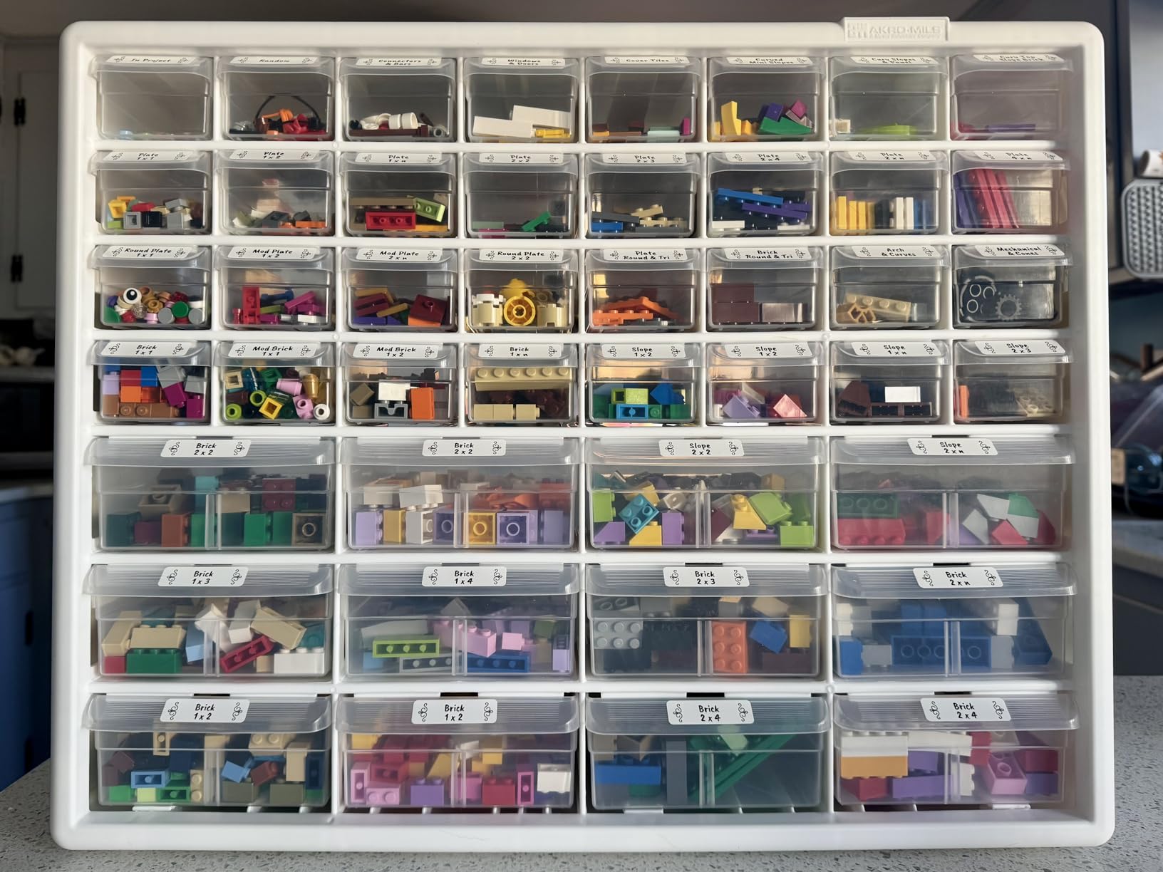 Akro-Mils 24-Drawer Plastic Drawer Storage Cabinet for Garage Organization, Bead Organizer, Building Bricks Storage, Teacher Toolbox, Makeup Organizer, 20