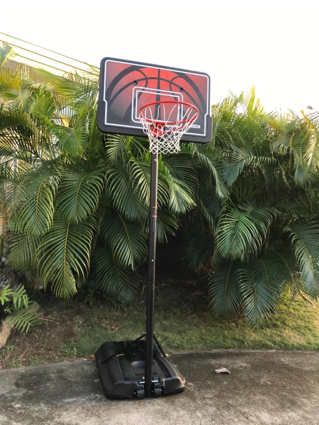 Lifetime Height Adjustable Portable Basketball System, 44 Inch Backboard customer photo 1