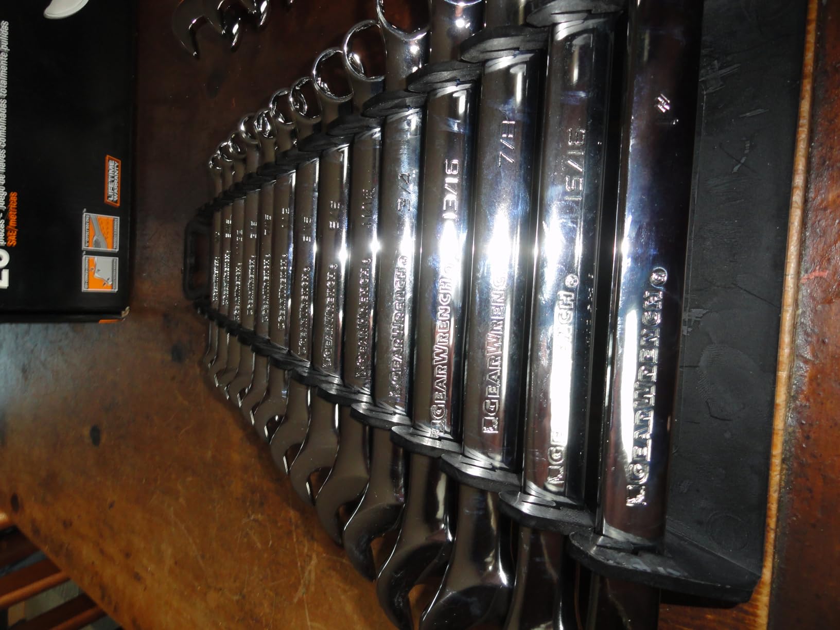 GEARWRENCH 28 Piece Combination Wrench Set | 6 Point | SAE & Metric | 81923 customer photo 2