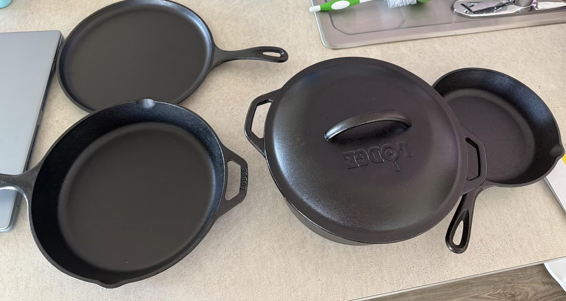 Lodge Cast Iron 5-Piece Set, PFAS-Free Pre-Seasoned Kitchen Set | PFAS-Free Cast Iron Set Includes Skillets, Griddle & Dutch Oven for Non-Toxic Everyday Cooking, Made in USA customer photo 1
