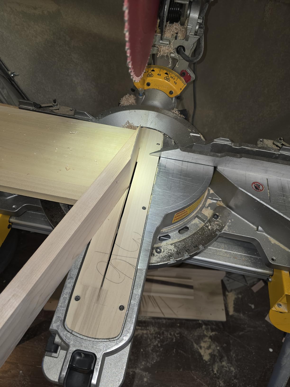 DEWALT Miter Saw, 12-inch Double Bevel Sliding Compound Miter Saw with XPS LED Shadow Light System, Includes Blade Wrench, Material Clamp and Dust Bag (DWS780) customer photo 1