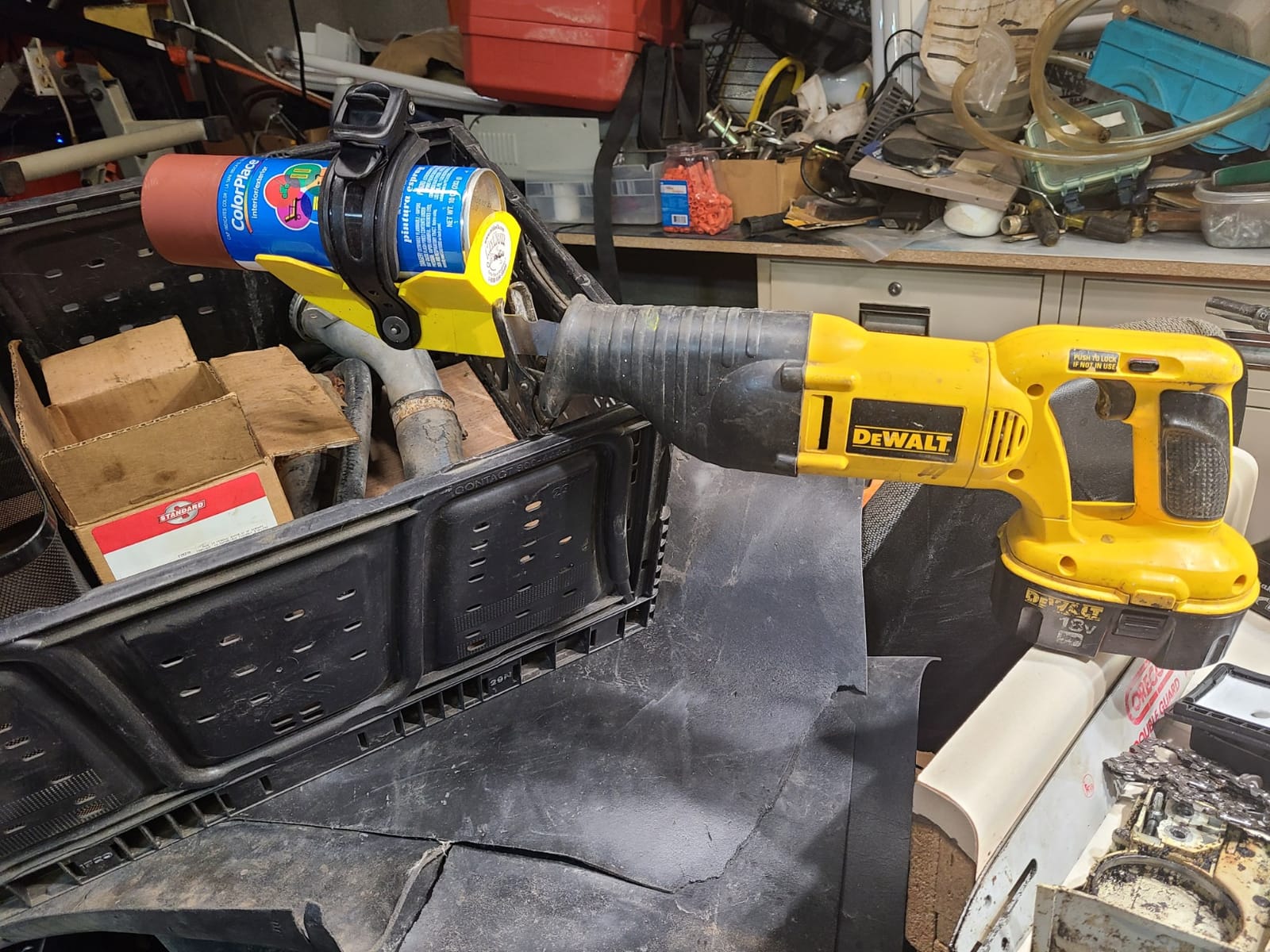 Professional Spray Paint Can Shaker & Mixer, Reciprocating Saw Attachment Fits All Aerosol Sizes, USA Made customer photo 1
