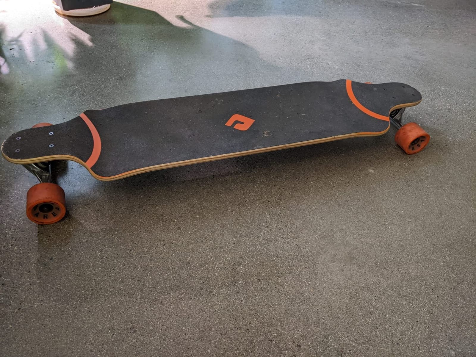 Atom Longboards 91048 Atom Drop Deck Longboard (41-Inch) customer photo 2