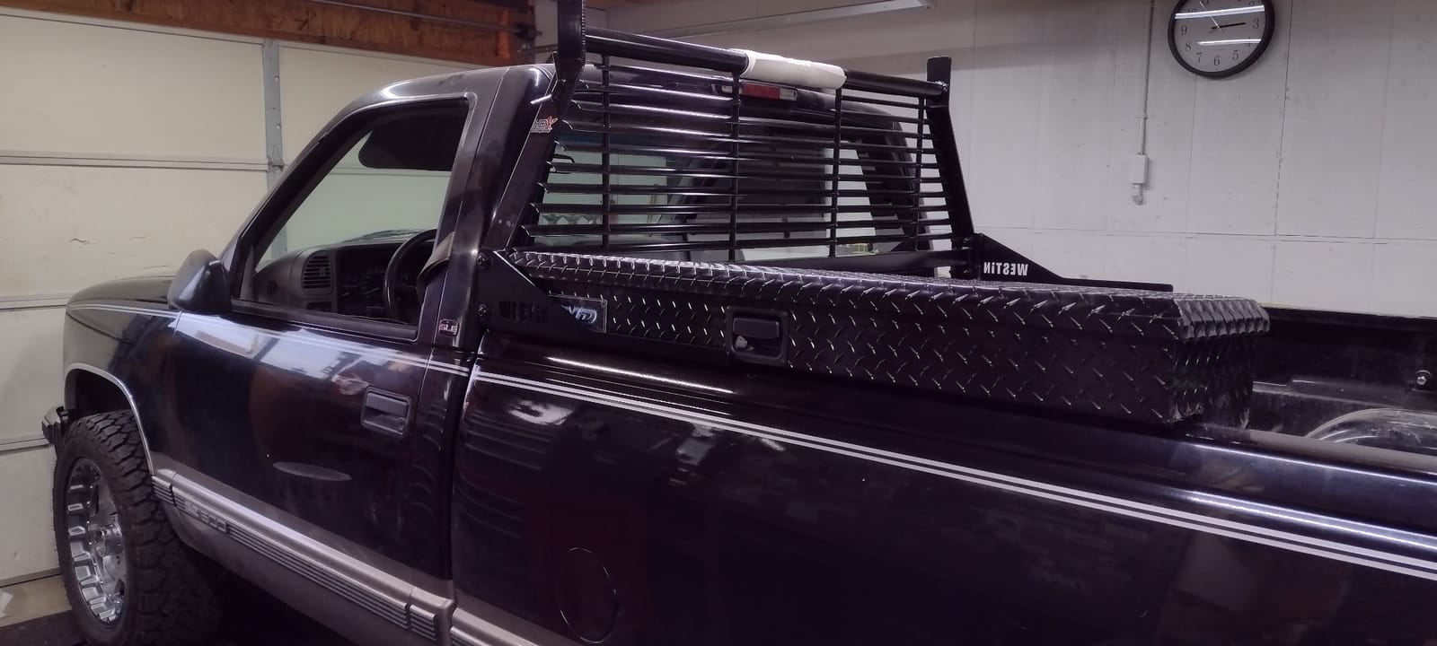Westin 57-8025 HD Headache Rack fits 1988-2018 C/K Silverado Sierra 1500 (Exc 88-91 Crew Cab) 1999-2025 Silverado Sierra 2500 3500 2004-2025 F150 (Exc 04 Heritage 22+ Lightning EV) 2007-2021 Tundra customer photo 1