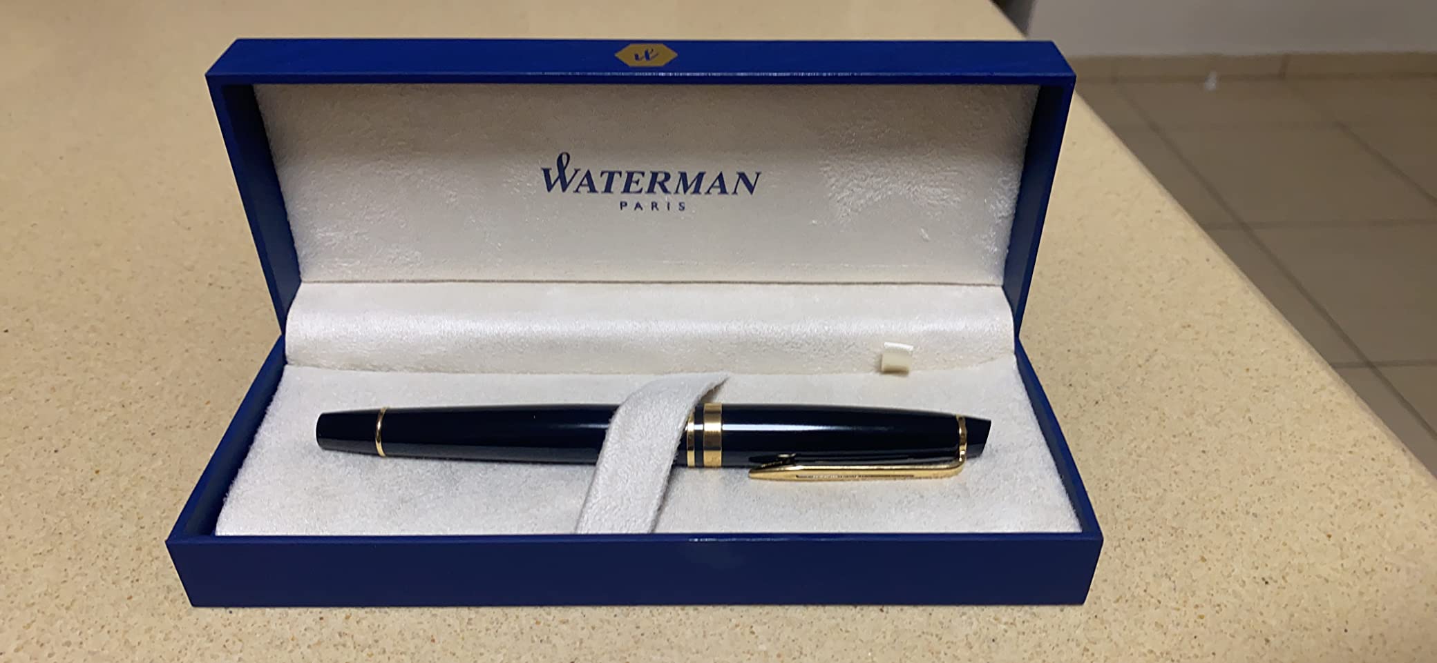 Waterman Expert Fountain Pen, Gloss Black with 23k Gold Trim, Fine Nib, Includes Gift Box - Luxury Writing customer photo 2