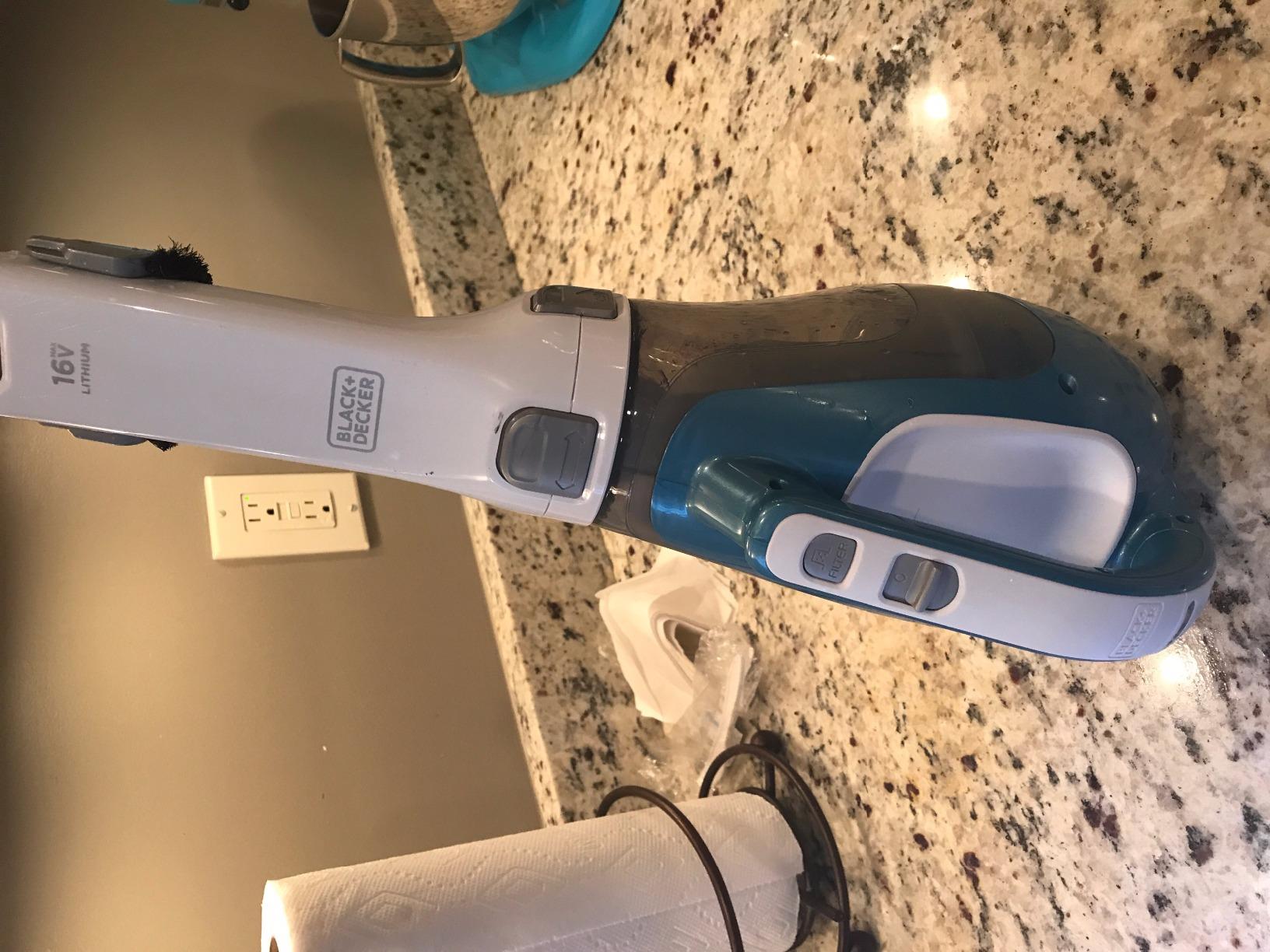 Black+Decker, Dustbuster AdvancedClean Handheld Vacuum Cordless, Compact Home and Car Vacuum with Crevice Tool, Rotating Nozzle and Charging Station customer photo 2
