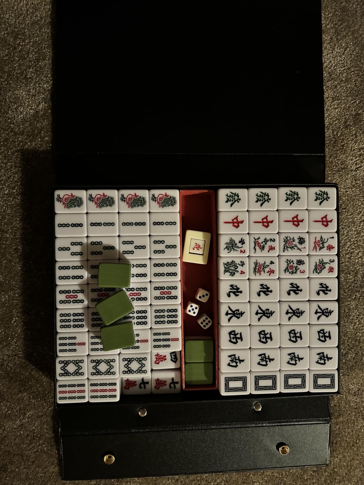 Yellow Mountain Imports YMI Rouge Heritage Chinese Mahjong Set, 146 Tiles | 146 engraved melamine tiles with green bamboo stripe design, red vinyl case, dice, wind indicator, 9.4 lbs. Chinese only. customer photo 2
