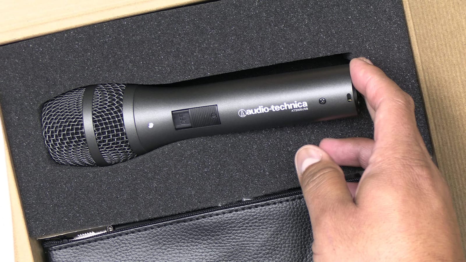 Audio-Technica AT2005USB Cardioid Dynamic USB/XLR Microphone customer photo 1