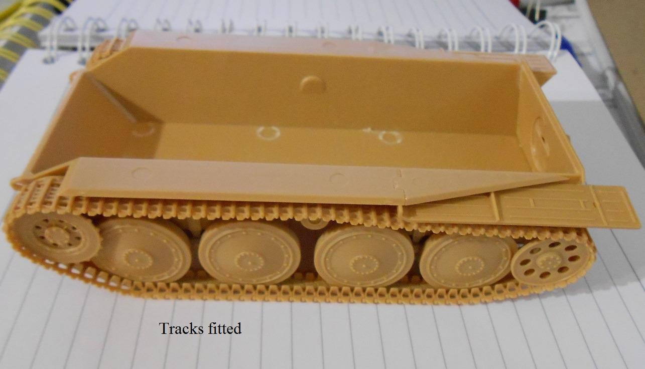 Academy Jagdpanzer 38(t) Hetzer Late Version Military Land Vehicle Model Building Kit customer photo 1