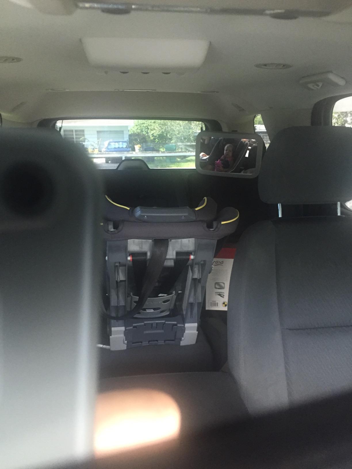 Britax Baby Car Mirror for Back Seat - XL Clear View - Easily Adjusts - Crash Tested - Shatterproof customer photo 1